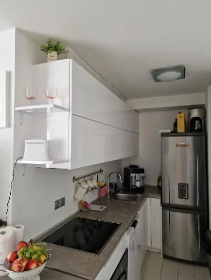 Lovely Apartment Kampor 0*,