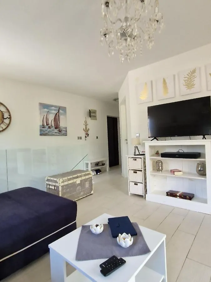 Lovely Apartment Kampor